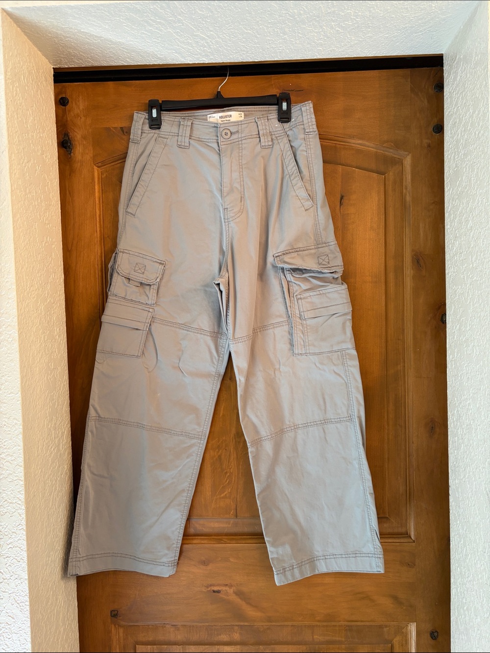 Hollister Gray Men's Cargo Pants with Multi Pockets